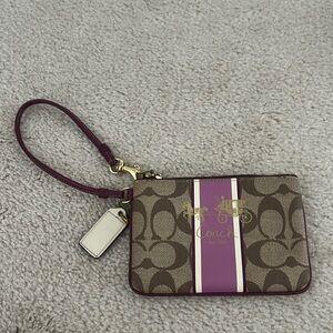 Coach wristlet wallet